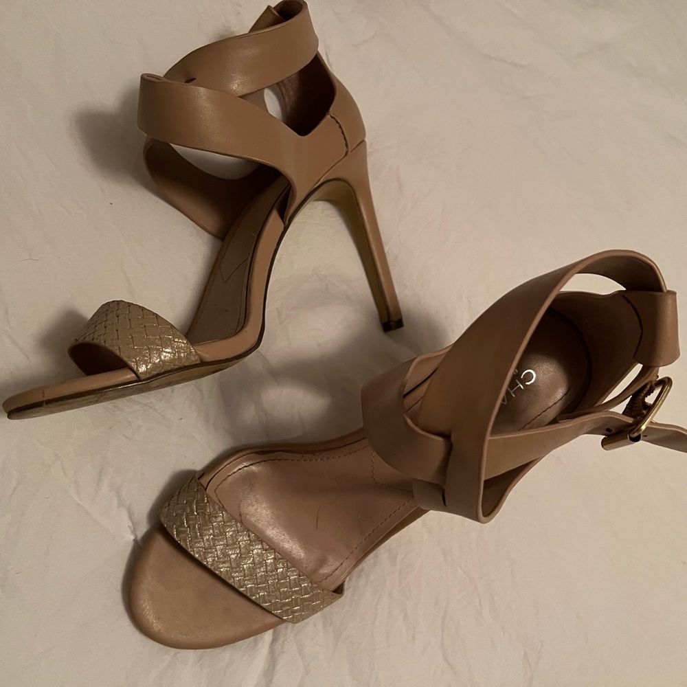 Heals - Picture 3 of 4
